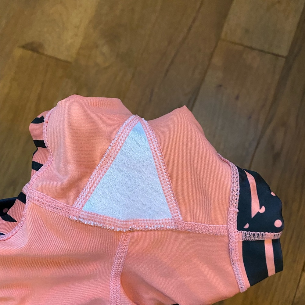 ❌SOLD❌Nike Pro Coral and Black Shorts Size Medium - Picture 4 of 5